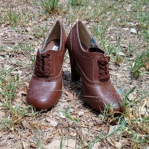 American Eagle Brown Heels